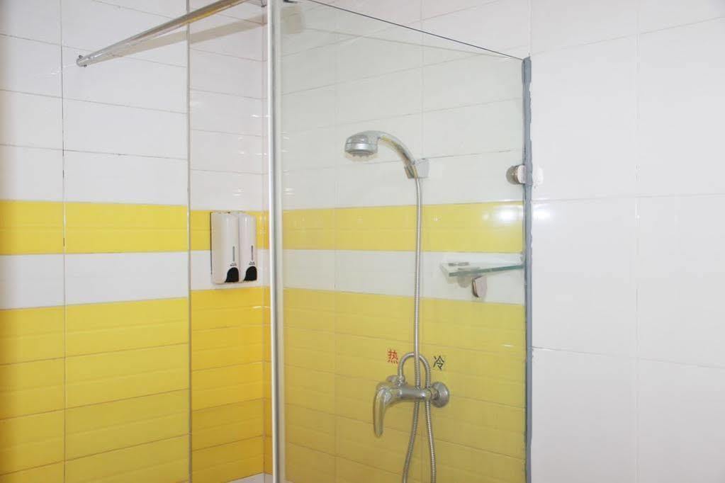 גואנגג'ואו 7 Days Inn מראה חיצוני תמונה